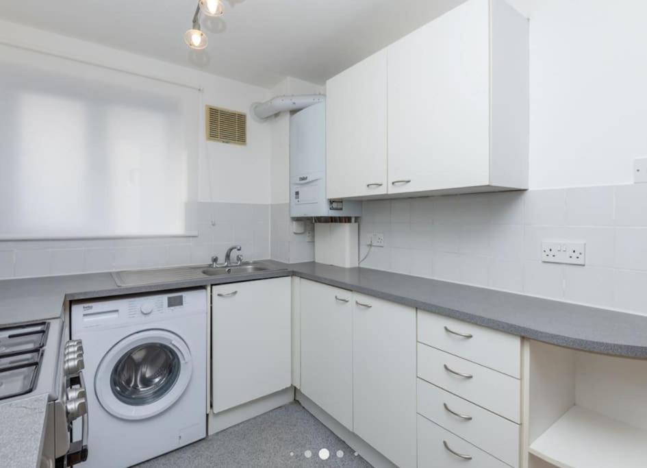 Bright, Nice Interior, Close To The City, 2 Bedroom Apartment London Exterior photo